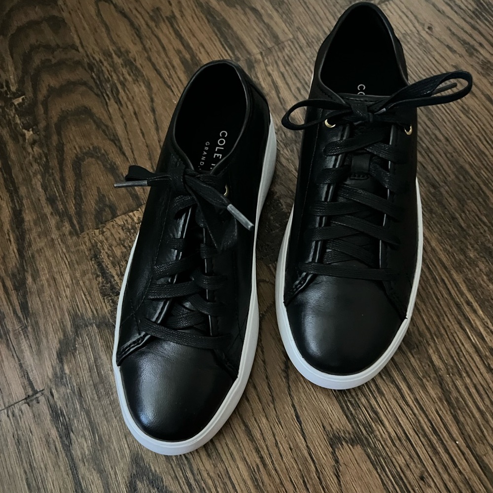 Dressy , leather tennis shoe